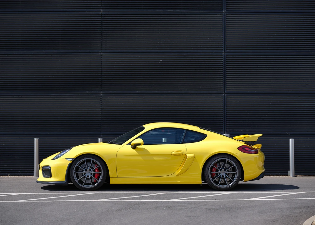 2016 Porsche 981 Cayman GT4 - Image 9 of 31