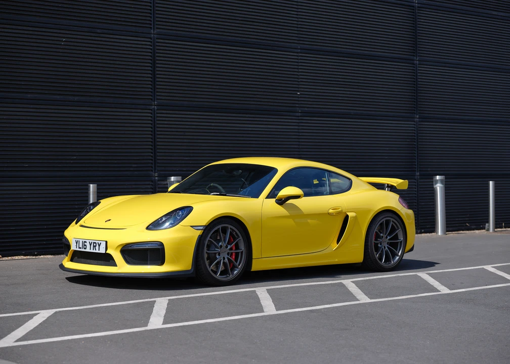 2016 Porsche 981 Cayman GT4 - Image 10 of 31