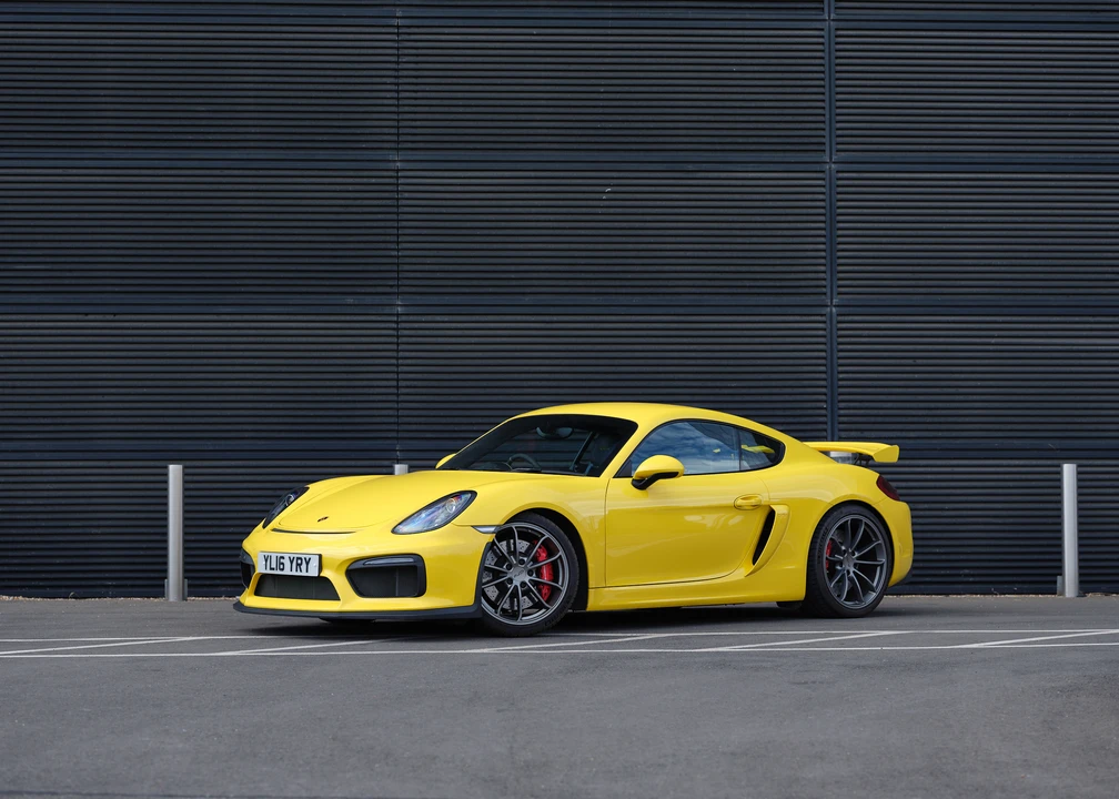 2016 Porsche 981 Cayman GT4 - Image 12 of 31