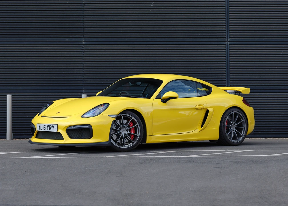 2016 Porsche 981 Cayman GT4 - Image 2 of 31