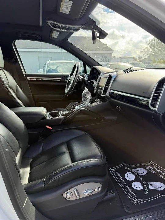 2016 Porsche 958 Cayenne - Image 5 of 6