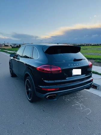 2016 Porsche 958 Cayenne - Image 7 of 18
