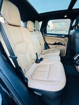 2016 Porsche 958 Cayenne - Image 11 of 18