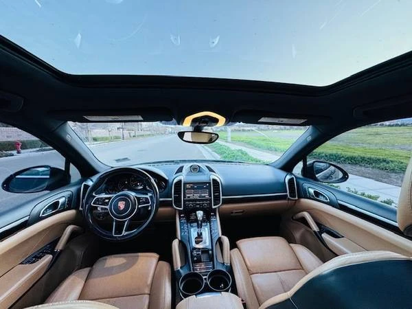 2016 Porsche 958 Cayenne - Image 9 of 18