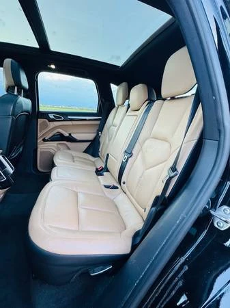 2016 Porsche 958 Cayenne - Image 10 of 18