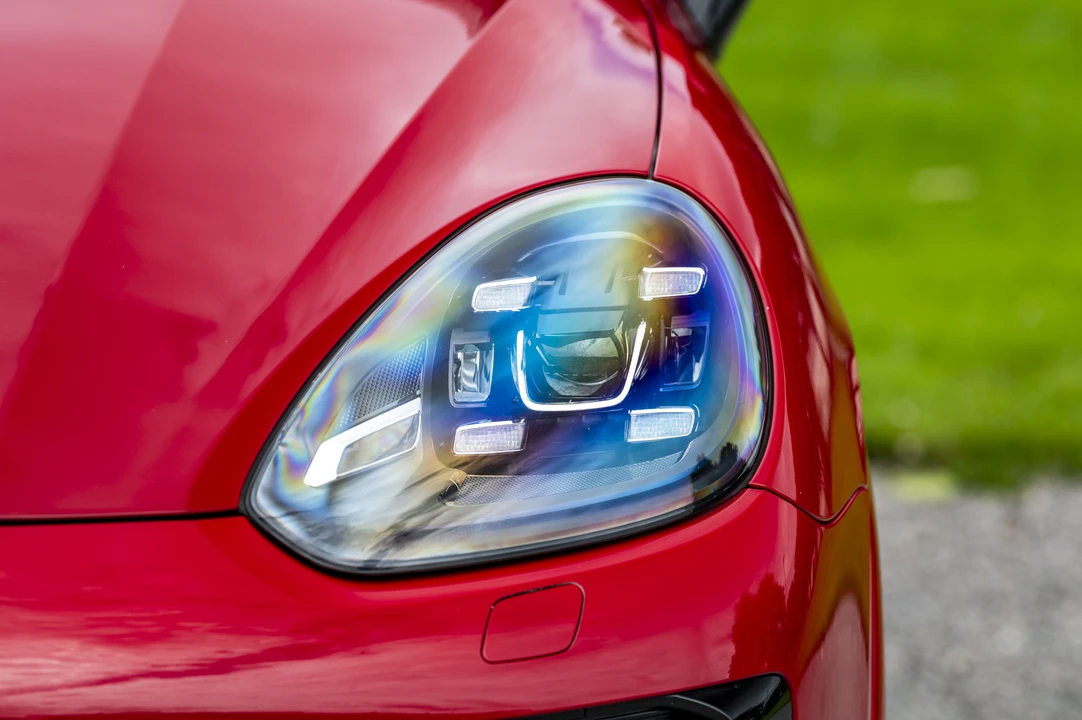2016 Porsche 958 Cayenne GTS - Image 21 of 31
