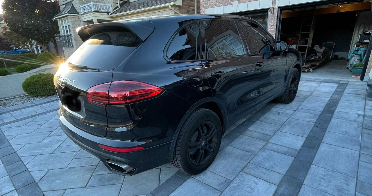 2016 Porsche 958 Cayenne - Image 4 of 9