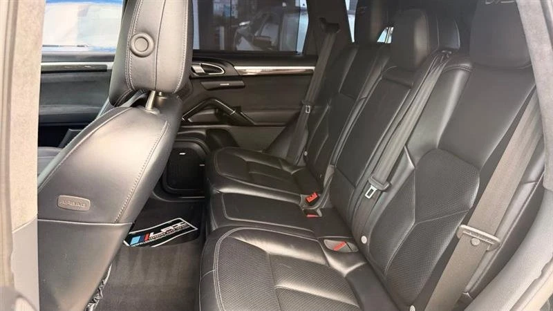 2016 Porsche 958 Cayenne - Image 16 of 20
