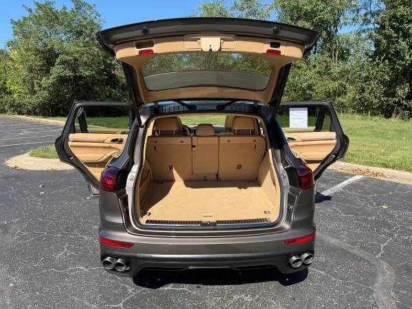 2016 Porsche 958 Cayenne S - Image 20 of 21