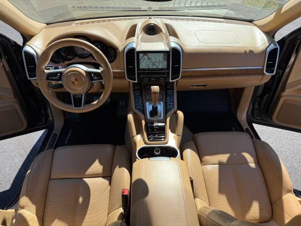 2016 Porsche 958 Cayenne S - Image 7 of 21