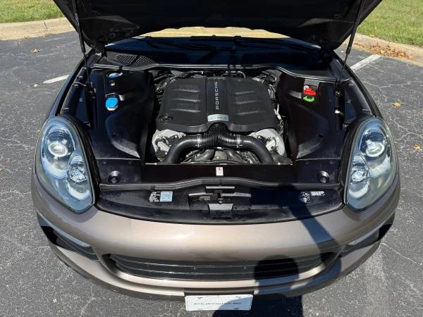2016 Porsche 958 Cayenne S - Image 4 of 21