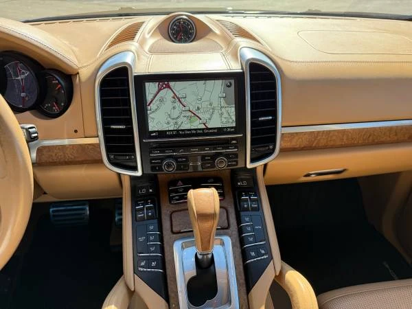 2016 Porsche 958 Cayenne S - Image 11 of 21