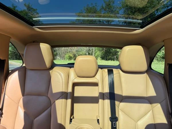 2016 Porsche 958 Cayenne S - Image 18 of 21
