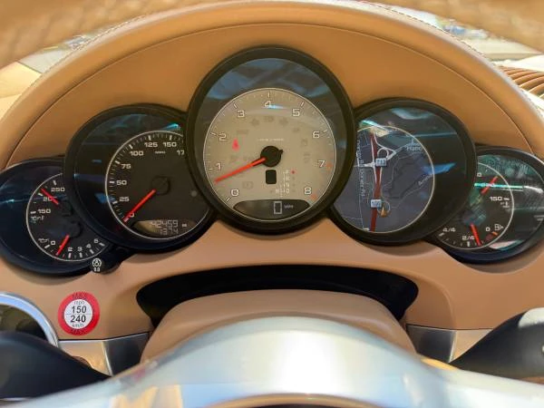 2016 Porsche 958 Cayenne S - Image 9 of 21