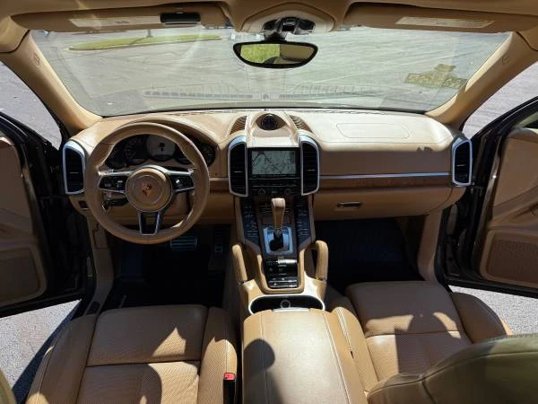 2016 Porsche 958 Cayenne S - Image 13 of 21