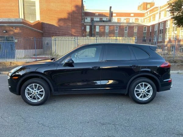 2016 Porsche 958 Cayenne - Image 2 of 11
