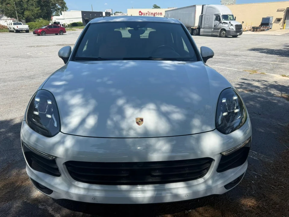 2016 Porsche 958 Cayenne - Image 11 of 31