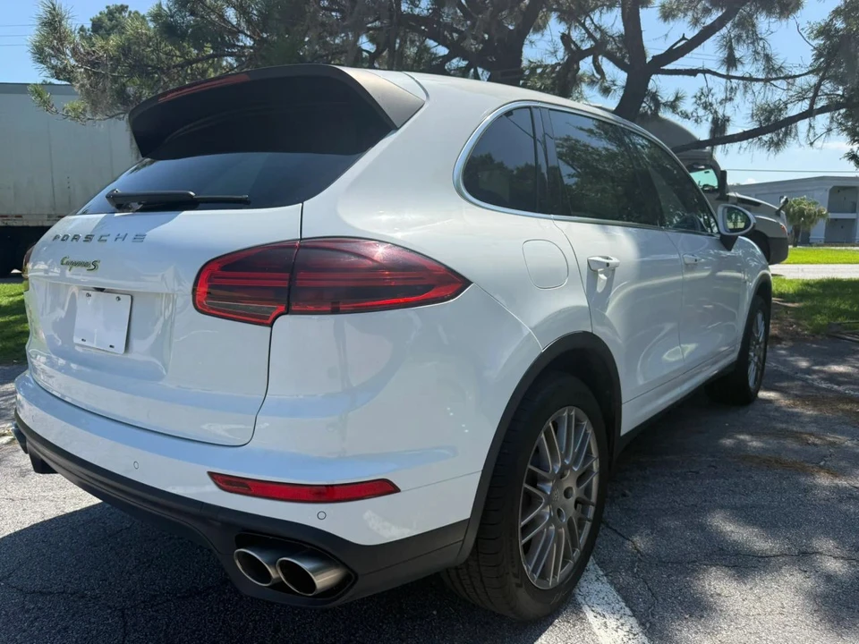 2016 Porsche 958 Cayenne - Image 18 of 31