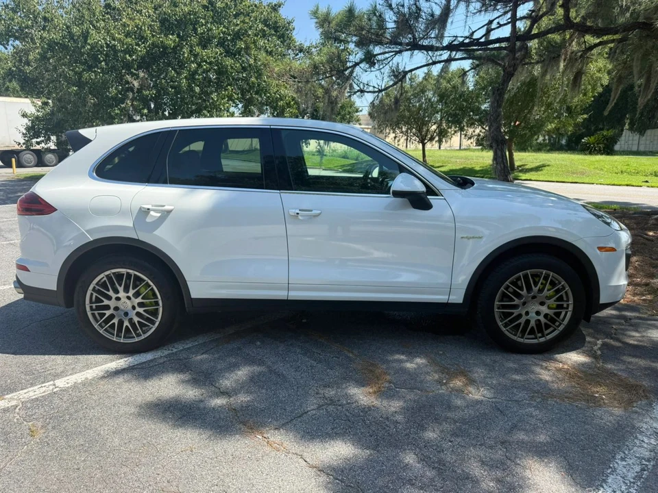 2016 Porsche 958 Cayenne - Image 14 of 31