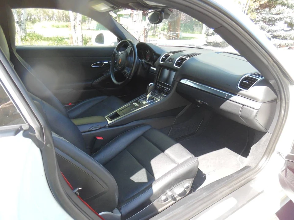 2016 Porsche 981 Cayman S - Image 11 of 16