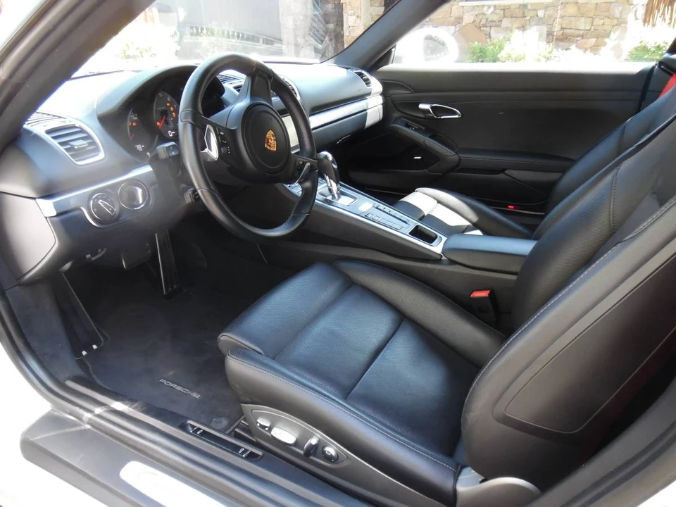 2016 Porsche 981 Cayman S - Image 9 of 16