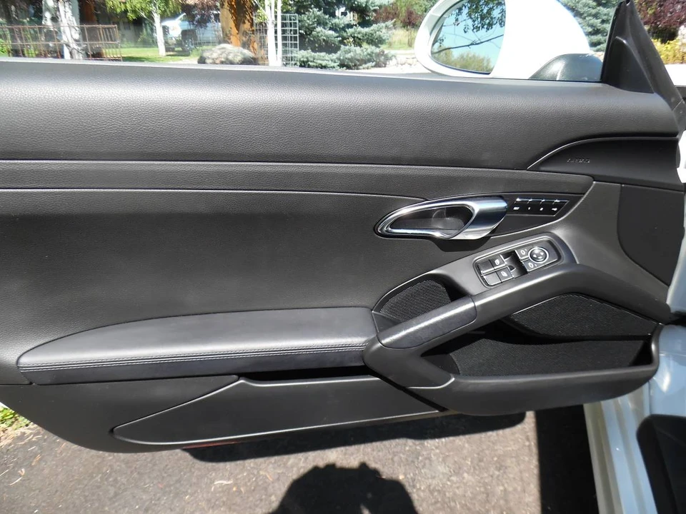 2016 Porsche 981 Cayman S - Image 10 of 16