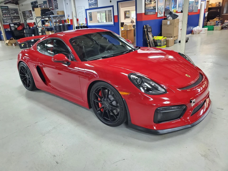 2016 Porsche 981 Cayman GT4 - Image 2 of 10
