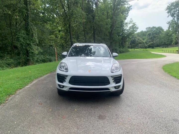 2016 Porsche Macan - Image 2 of 9