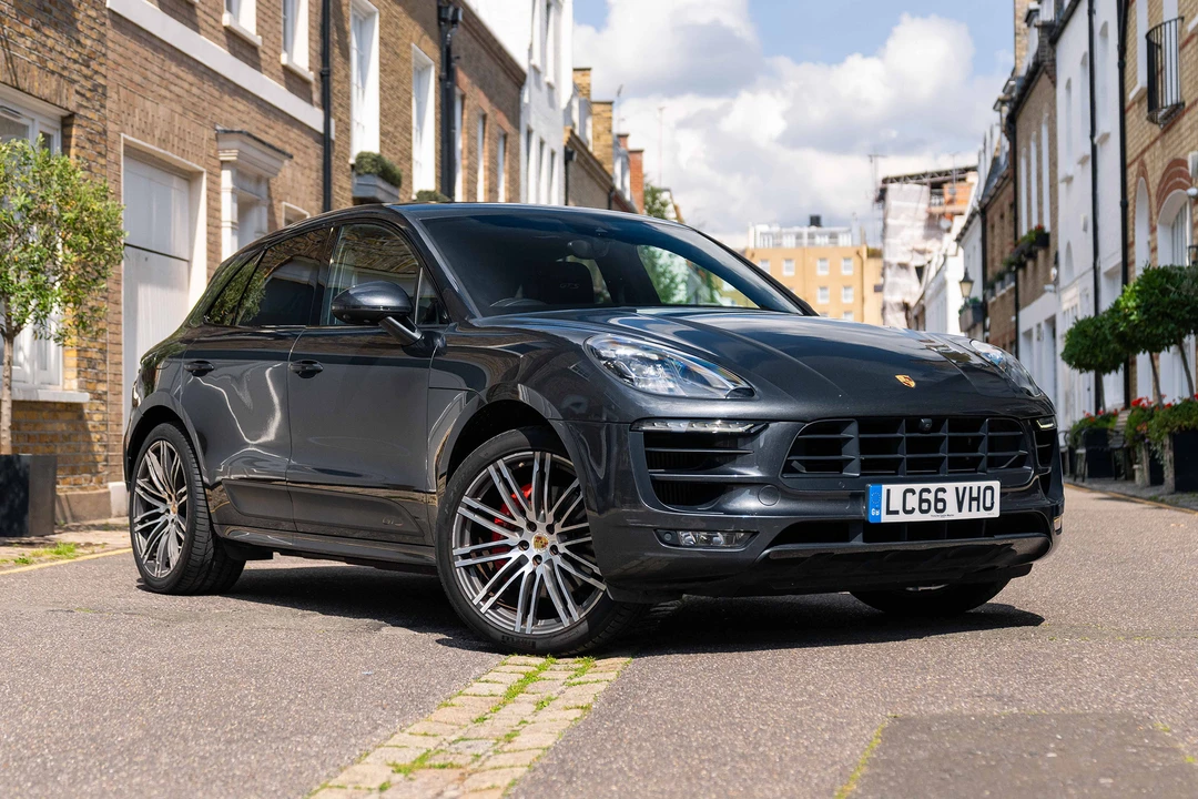 2016 Porsche Macan GTS - Image 2 of 31