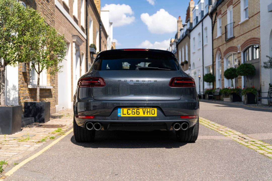 2016 Porsche Macan GTS - Image 14 of 31
