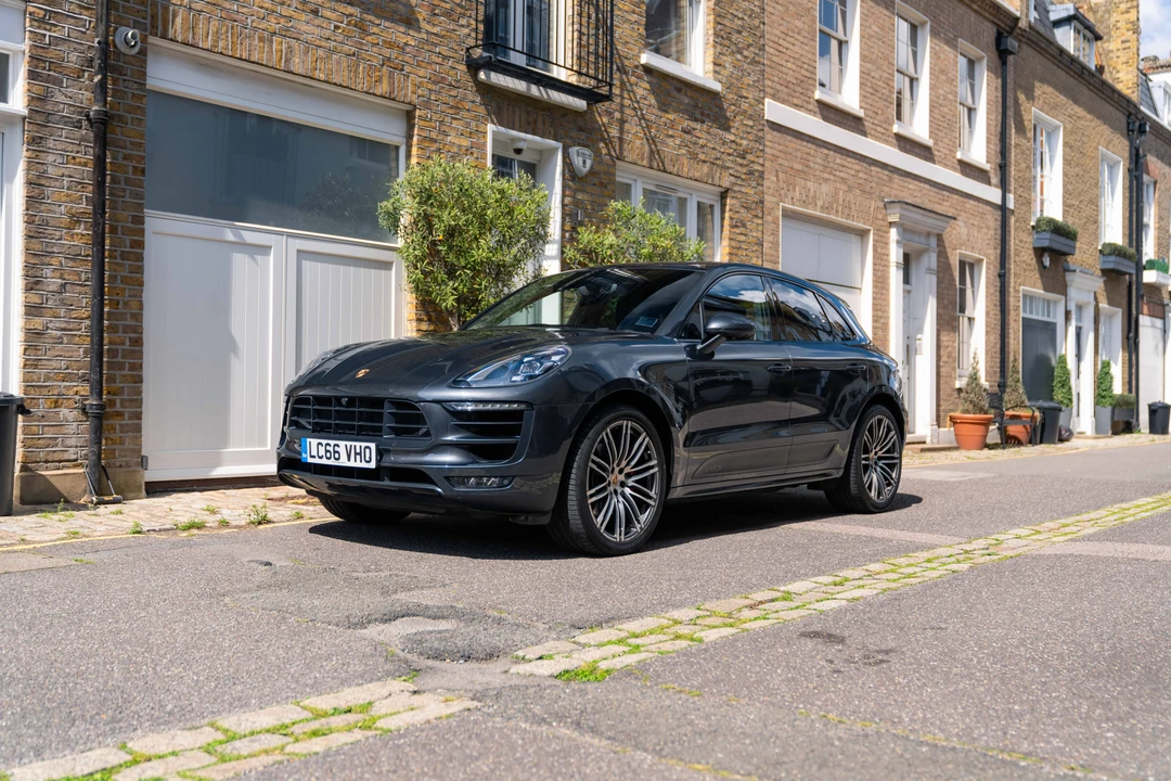 2016 Porsche Macan GTS - Image 12 of 31