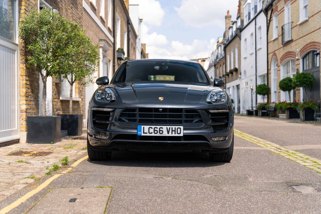2016 Porsche Macan GTS - Image 10 of 31