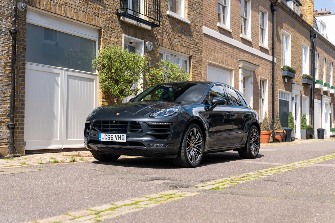 2016 Porsche Macan GTS - Image 4 of 31
