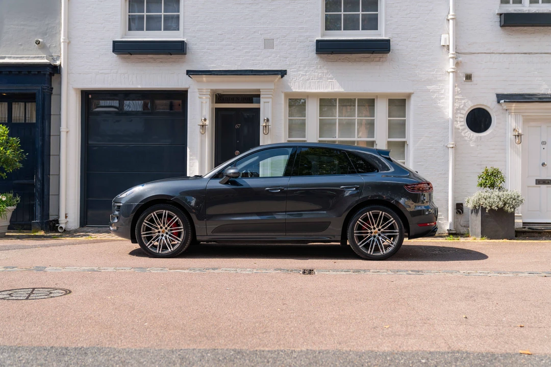 2016 Porsche Macan GTS - Image 13 of 31