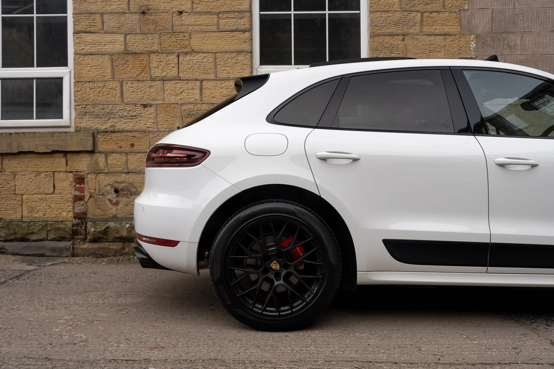 2016 Porsche Macan GTS - Image 27 of 31
