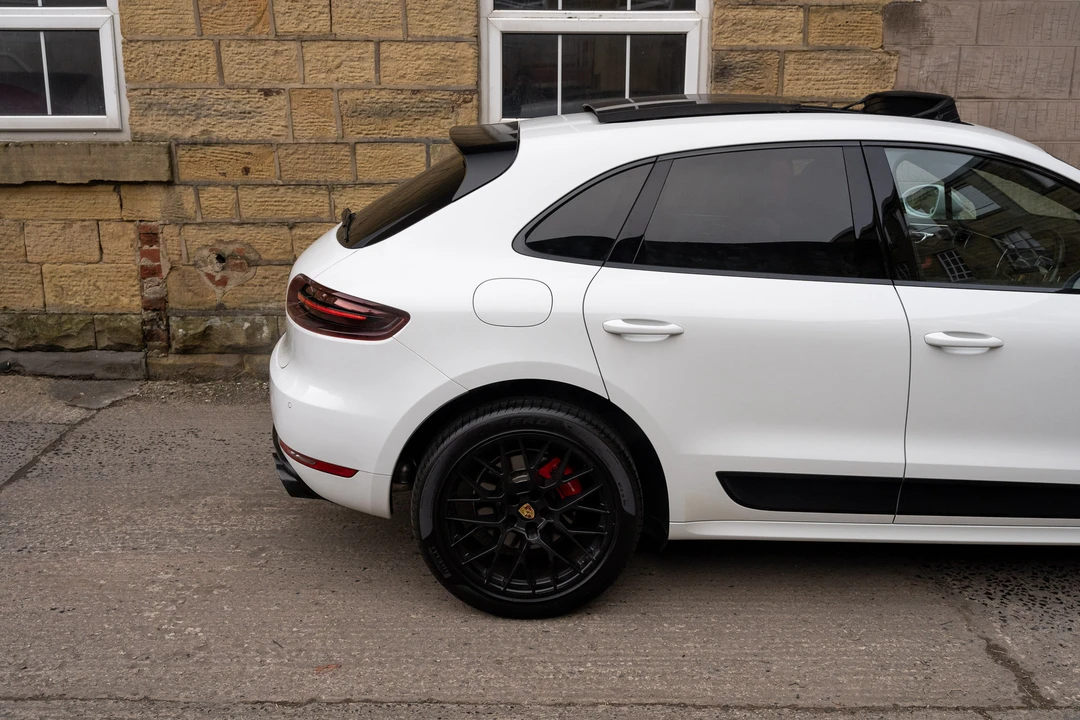 2016 Porsche Macan GTS - Image 29 of 31
