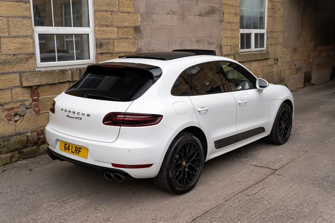 2016 Porsche Macan GTS - Image 15 of 31