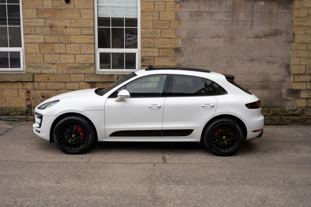 2016 Porsche Macan GTS - Image 19 of 31