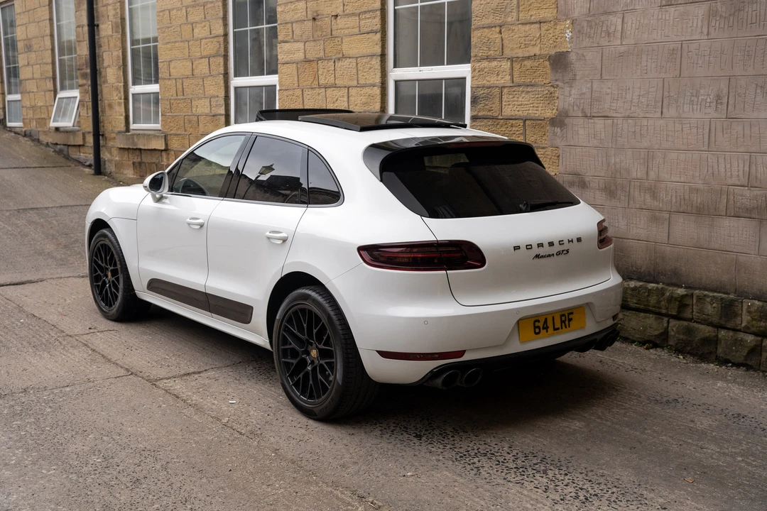 2016 Porsche Macan GTS - Image 18 of 31