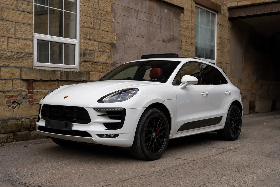2016 Porsche Macan GTS - Image 10 of 31