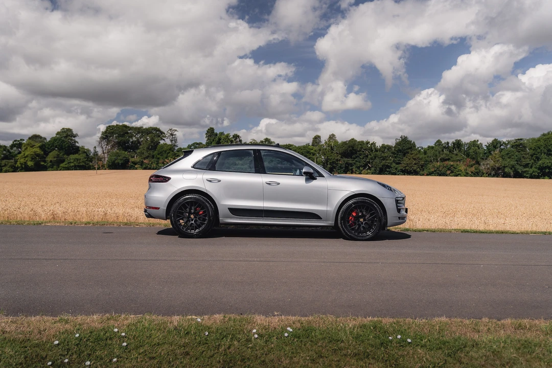 2016 Porsche Macan GTS - Image 9 of 31