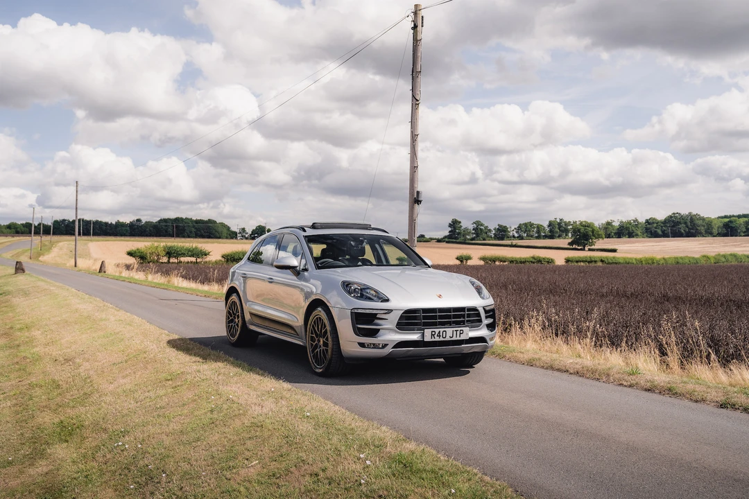 2016 Porsche Macan GTS - Image 10 of 31