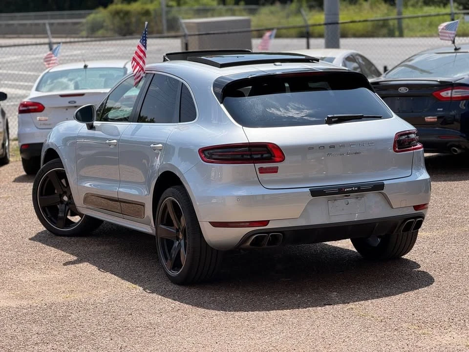 2016 Porsche Macan - Image 5 of 5