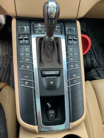 2016 Porsche Macan S - Image 11 of 21