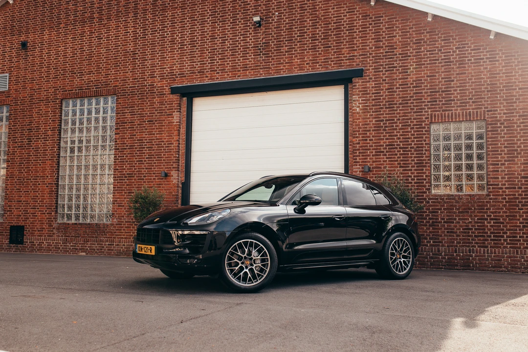 2016 Porsche Macan S - Image 12 of 31