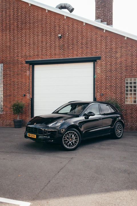 2016 Porsche Macan S - Image 15 of 31