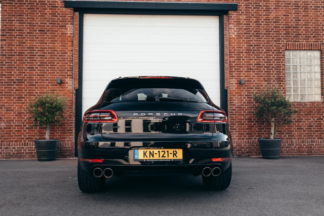 2016 Porsche Macan S - Image 7 of 31