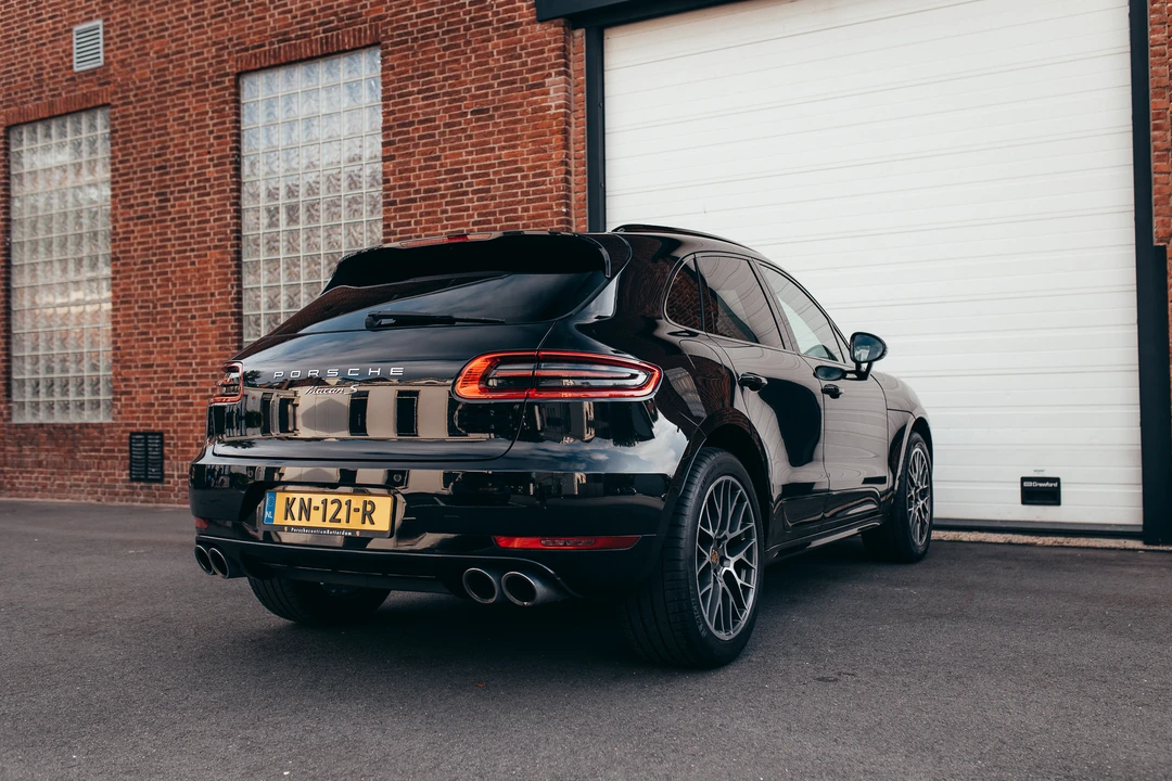 2016 Porsche Macan S - Image 8 of 31