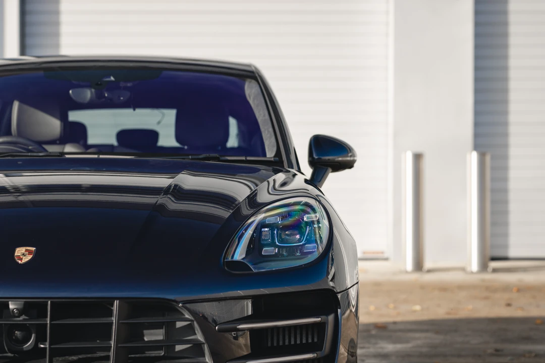 2016 Porsche Macan Turbo - Image 18 of 31