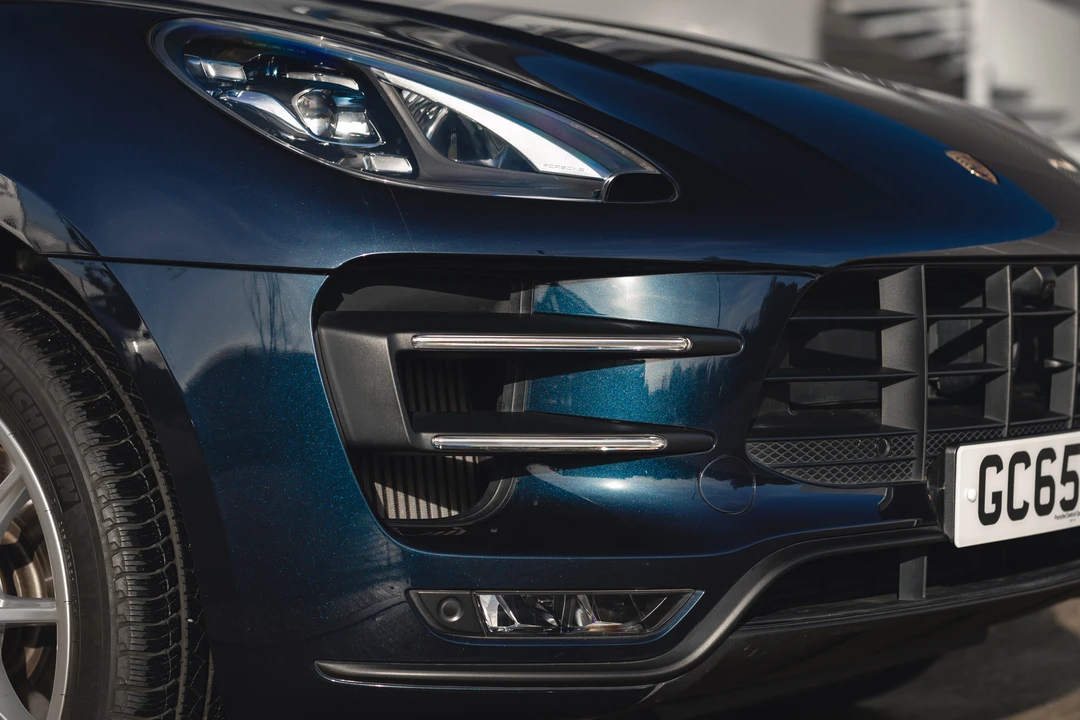 2016 Porsche Macan Turbo - Image 20 of 31